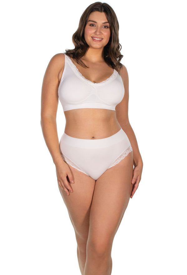 Wirefree Lace Minimiser Bra for Big Busts